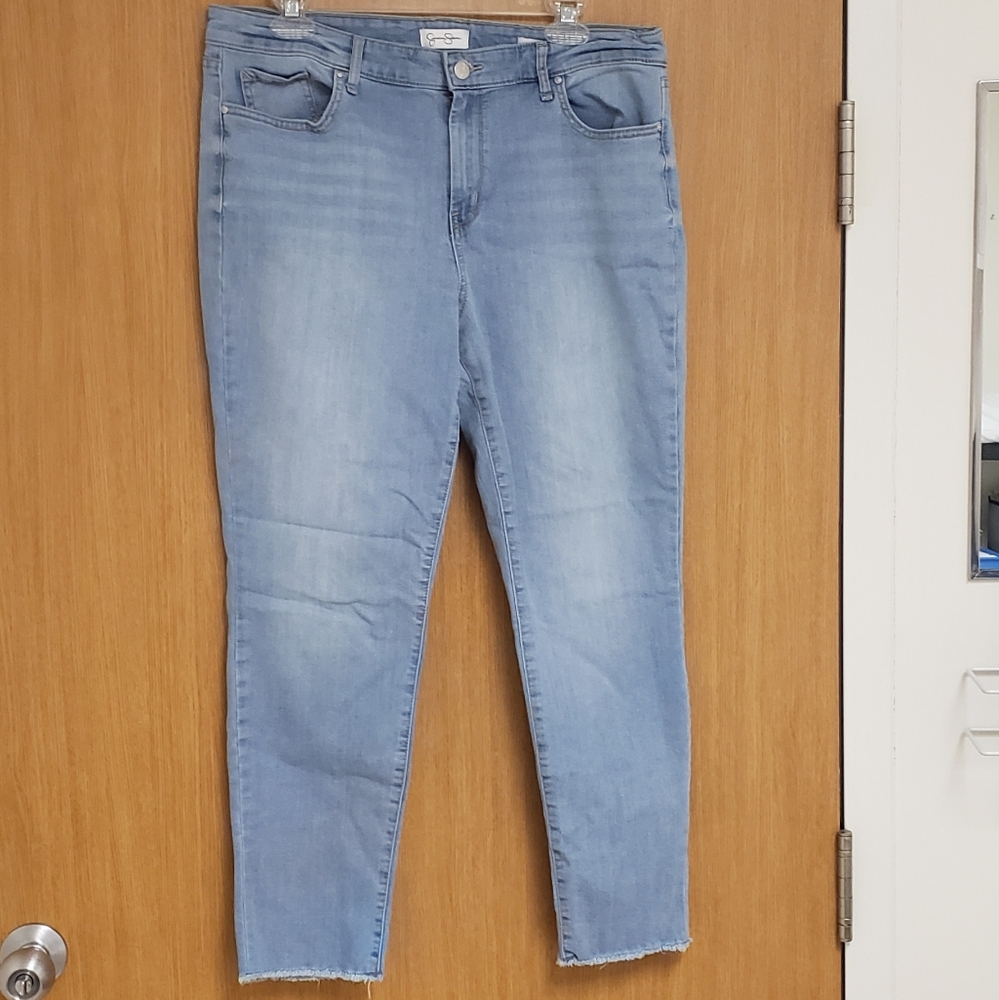 Jessica Simpson, relaxed skinny crop, raw hem jeans, SZ 14/32